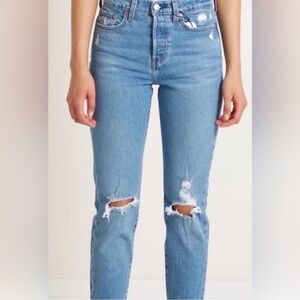Levi Wedgie High-Rise Icon Distressed Straight leg Jeans - 28